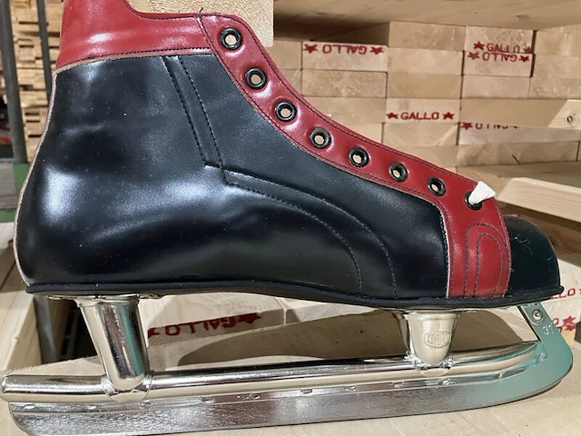 Ca. 20x paar hockeyschaatsen, kopovol, rood zwart - afbeelding 2 van  4