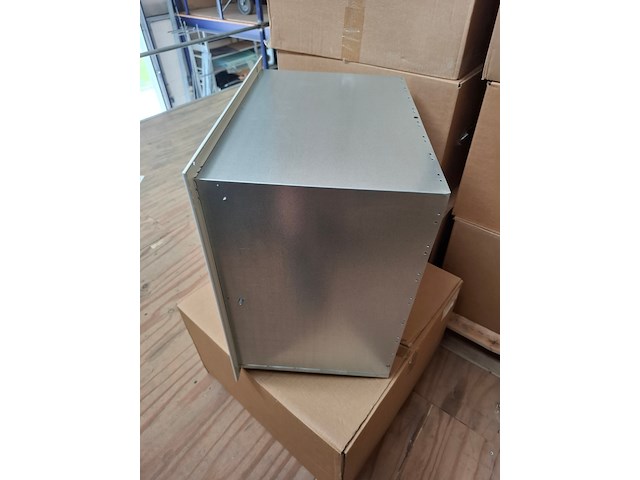 Ca. 20x plafondrooster ptvdor 500 d=200 p=325, ral 9010 - afbeelding 3 van  4