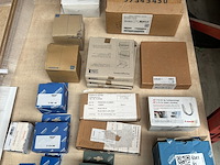 Ca. 20x sanitair toebehoren, w.o. grohe, geberit - afbeelding 1 van  6