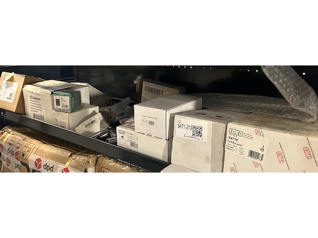 Ca. 20x sanitair/badkamer accessoires en toebehoren, w.o. emco, sphinx, hansgrohe - afbeelding 1 van  8