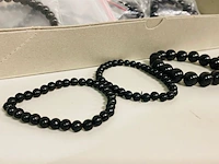 Ca. 20x shungiet kogelarmbanden - afbeelding 3 van  5