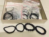 Ca. 20x shungiet kogelarmbanden - afbeelding 4 van  5