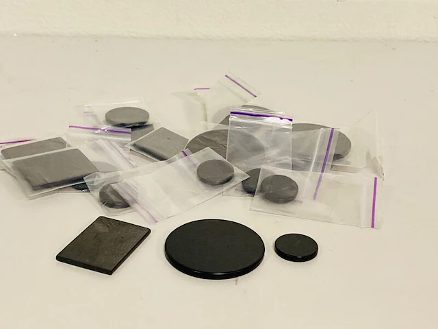 Ca. 20x shungiet telefoonbeschermers - afbeelding 1 van  4