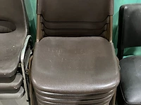 Ca. 20x stapelbare stoelen, bruin/zwart - afbeelding 2 van  5