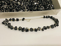 Ca. 20x toermalijn zwart halskettingen - afbeelding 2 van  4