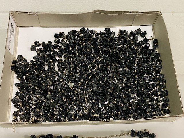 Ca. 20x toermalijn zwart halskettingen - afbeelding 4 van  4