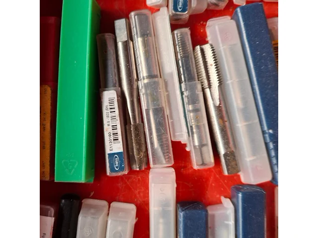 Ca. 210x diverse machinetaps - afbeelding 3 van  24