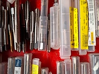 Ca. 210x diverse machinetaps - afbeelding 11 van  24