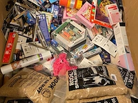 Ca. 213x speelgoed en knutselen, hot wheels, funko, cricut etc.