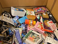 Ca. 213x speelgoed en knutselen, hot wheels, funko, cricut etc. - afbeelding 3 van  3