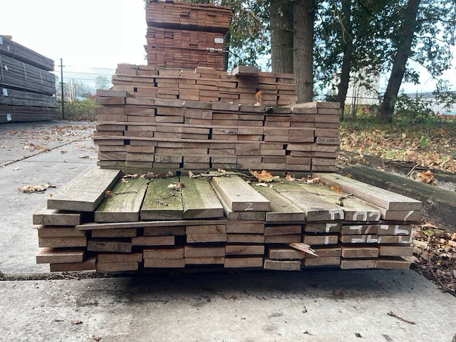 Ca. 216x angelim pedra beschoeiingsplanken, 20x100mm, lengte 22/200cm, 57/250cm, 89/300cm, 48/350cm - afbeelding 2 van  3