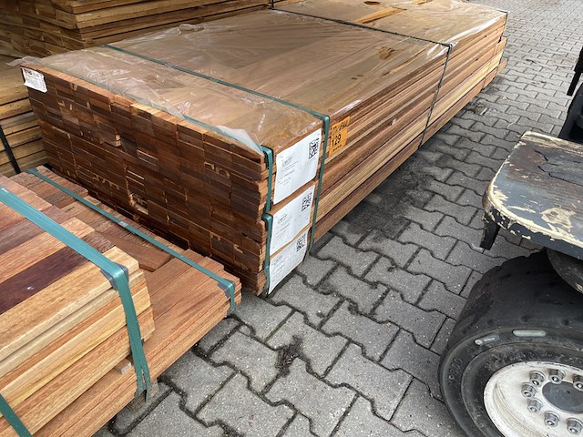 Ca. 216x angelim pedra planken geschaafd, 21x90mm, lengte 87/245cm, 86/275cm, 43/305cm - afbeelding 2 van  3