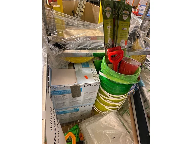 Ca. 216x buitenspeelgoed en campingartikelen, fisher-price, bo-camp, intex etc. - afbeelding 2 van  4