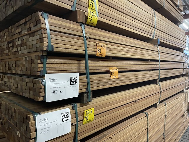 Ca. 217x guyana teak latten geschaafd, 21x40mm, lengte 102/365cm, 115/395cm - afbeelding 4 van  4