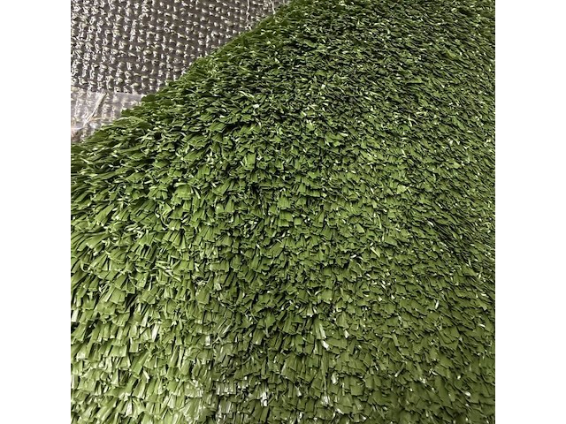 Ca. 21m2 kunstgras, 20 mm hoog, groen - afbeelding 2 van  2