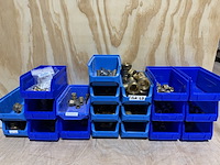 Ca. 21x assortimentsbak met diverse messing koppelingen - afbeelding 1 van  12