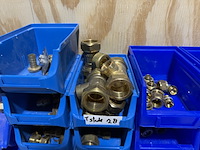 Ca. 21x assortimentsbak met diverse messing koppelingen - afbeelding 6 van  12