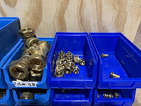 Ca. 21x assortimentsbak met diverse messing koppelingen - afbeelding 7 van  12