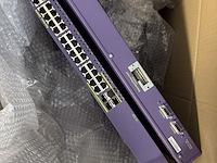 Ca. 21x gigabit poe edge switch (edge-licentie), extreme networks summit, x440-24p / x440-8p, paars, 2011-2012 - afbeelding 1 van  5