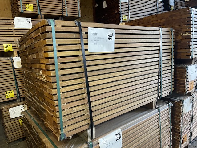 Ca. 220x guyana ipé planken geschaafd, 25x90mm, lengte 100cm - afbeelding 2 van  4