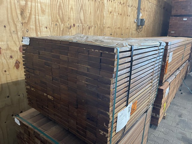 Ca. 220x guyana ipé planken geschaafd, 25x90mm, lengte 100cm - afbeelding 4 van  4