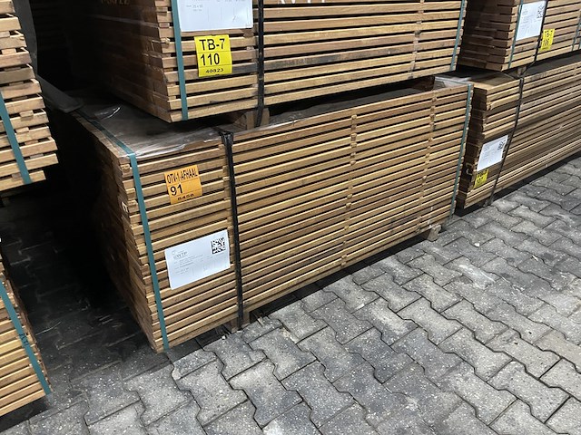 Ca. 220x guyana ipé planken geschaafd, 25x90mm, lengte 155cm - afbeelding 4 van  4