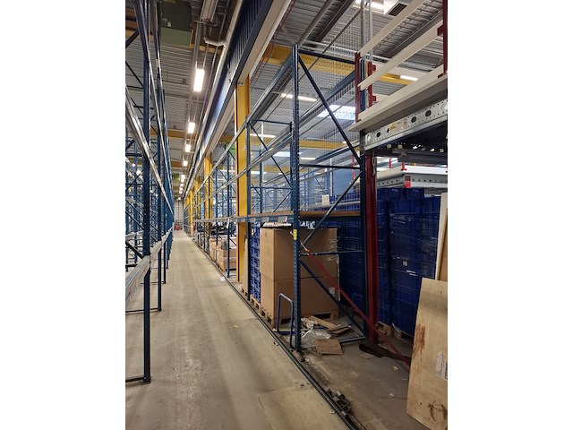 Ca. 221 meter palletstelling - afbeelding 10 van  12