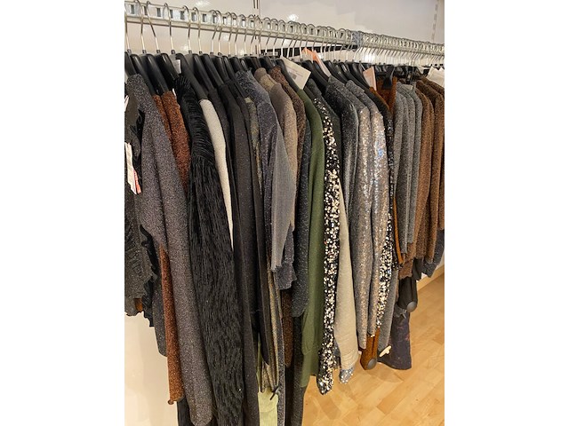 Ca. 224x shirts, zwembroeken en jassen, only, jack & jones, like flo, maat 68 t/m xl - afbeelding 9 van  15