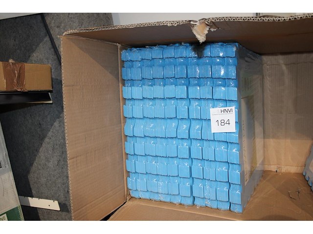 Ca. 22,5 m2 ondervloer bestway flow clear. 10 pakken a 2,25 m2 - afbeelding 1 van  2