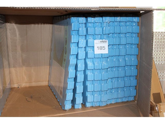 Ca. 22,5 m2 ondervloer bestway flow clear. 10 pakken a 2,25 m2 - afbeelding 1 van  2