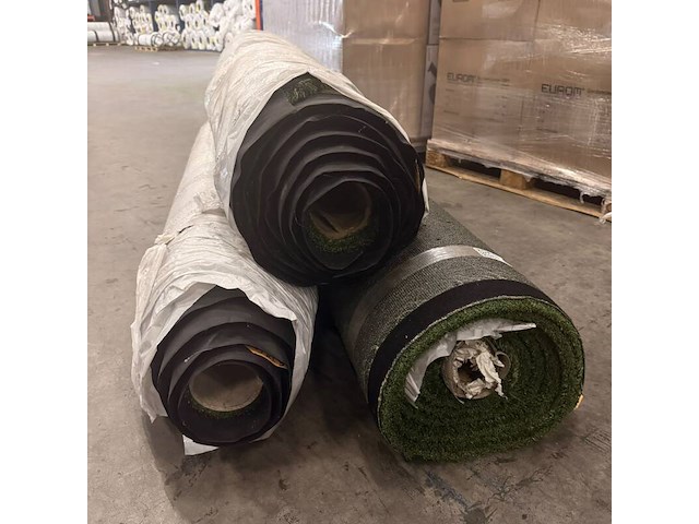 Ca. 22,5m2 kunstgras, 20 mm hoog, groen - afbeelding 1 van  2