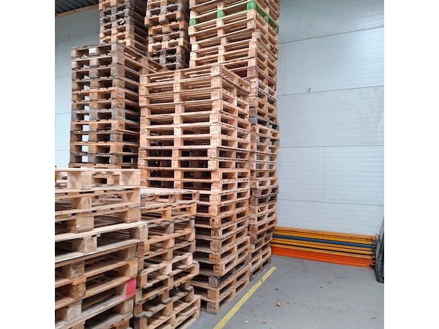 Ca. 227x diverse pallets - afbeelding 9 van  13