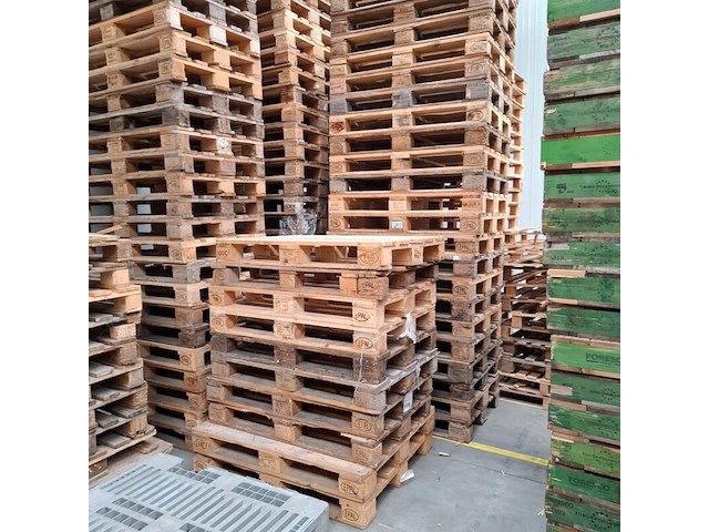 Ca. 227x diverse pallets - afbeelding 13 van  13