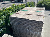 Ca. 228x guyana ipé planken fijnbezaagd, 27x80mm, lengte 125cm - afbeelding 1 van  3
