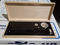 Ca. 229x horloges, nots / mondaine , elk horloge is uniek doordat elke wijzerplaat een uniek stukje van de plattegrond van amsterdam, londen, parijs en new york bevat - afbeelding 8 van  24