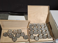 Ca. 229x horloges, nots / mondaine , elk horloge is uniek doordat elke wijzerplaat een uniek stukje van de plattegrond van amsterdam, londen, parijs en new york bevat - afbeelding 10 van  24