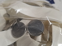 Ca. 229x horloges, nots / mondaine , elk horloge is uniek doordat elke wijzerplaat een uniek stukje van de plattegrond van amsterdam, londen, parijs en new york bevat - afbeelding 16 van  24