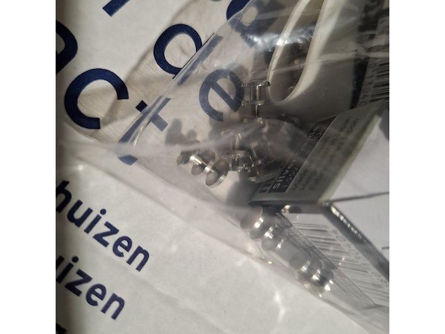 Ca. 229x horloges, nots / mondaine , elk horloge is uniek doordat elke wijzerplaat een uniek stukje van de plattegrond van amsterdam, londen, parijs en new york bevat - afbeelding 17 van  24