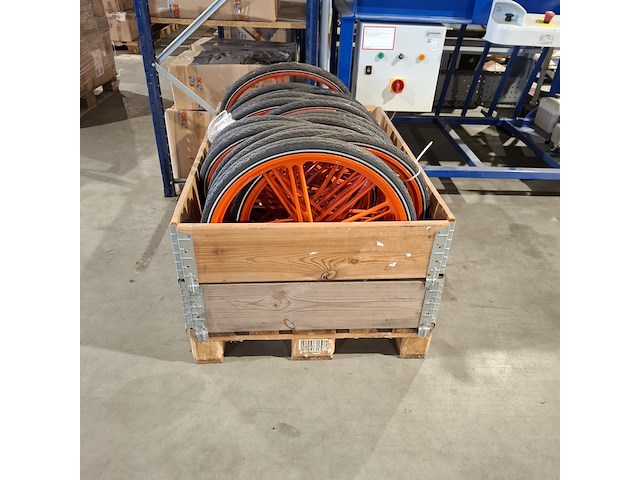 Ca. 22x aluminium fietswiel met lekvrije band - afbeelding 1 van  6