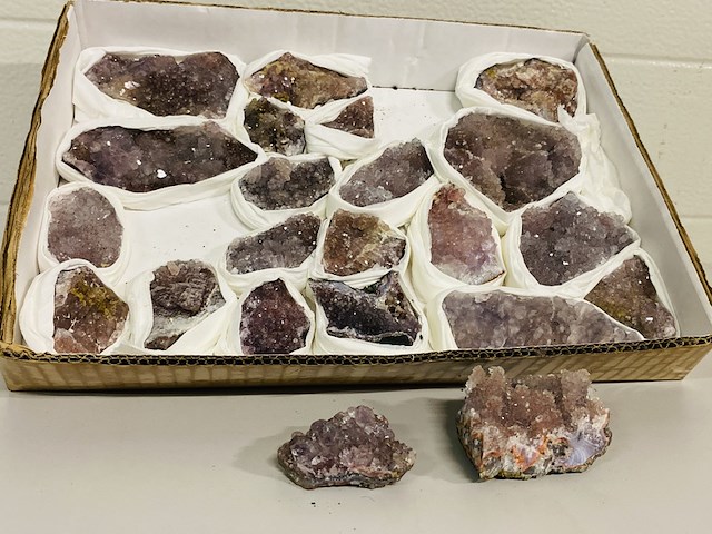 Ca. 22x amethist brokken - afbeelding 1 van  6