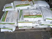 Ca. 22x betonmortel in zak - afbeelding 1 van  6