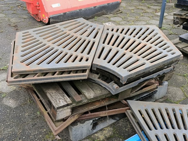 Ca. 22x boomkrans element, buderus - afbeelding 4 van  8