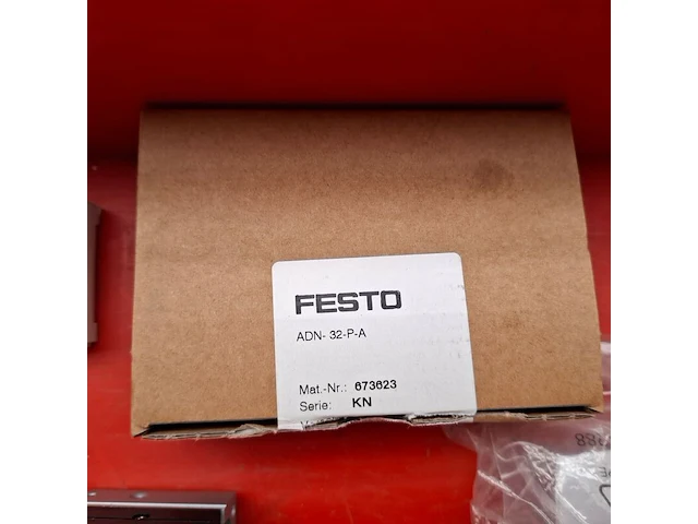 Ca. 22x diverse magneetventiel met 3x drukregelaar festo - afbeelding 2 van  13