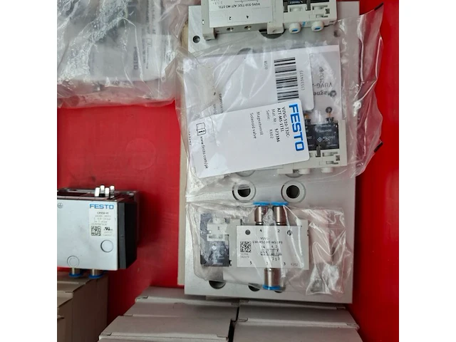 Ca. 22x diverse magneetventiel met 3x drukregelaar festo - afbeelding 11 van  13
