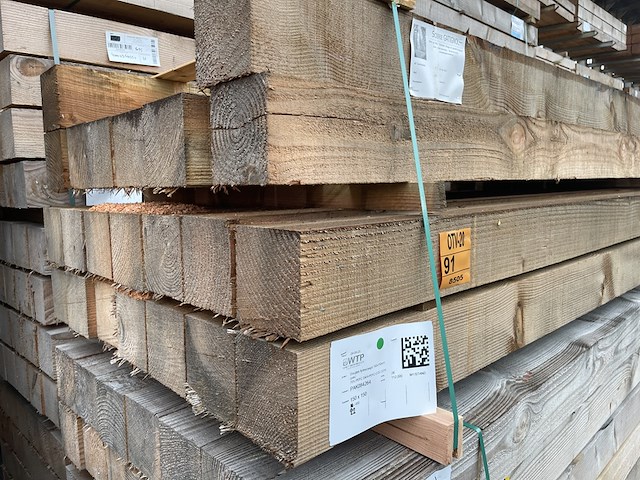 Ca. 22x douglas balken fijnbezaagd, 150x150mm, lengte 400cm - afbeelding 4 van  4