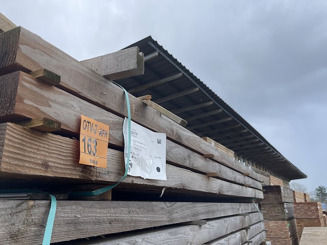 Ca. 22x douglas balken fijnbezaagd, 75x175mm, lengte 300cm - afbeelding 4 van  4