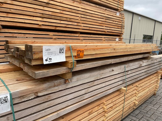 Ca. 22x douglas dakbalken fijnbezaagd, 50x150mm, lengte 300cm - afbeelding 4 van  4
