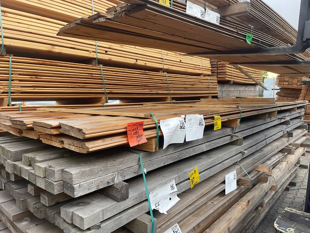 Ca. 22x douglas wisselsponning/halfhoutsrabat, 18x190mm, lengte 8/400cm, 14/500cm - afbeelding 2 van  3