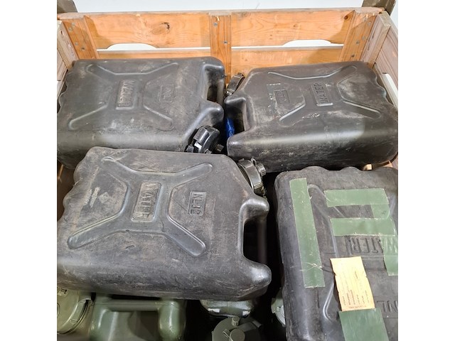 Ca. 22x jerrycan - afbeelding 6 van  6