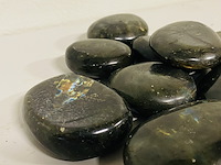 Ca. 22x labradoriet handsteen - afbeelding 4 van  4